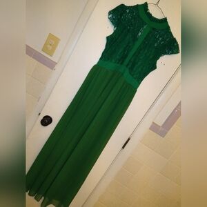 Elegant Formal Green Lace Dress Medium High Neck Cap Sleeves